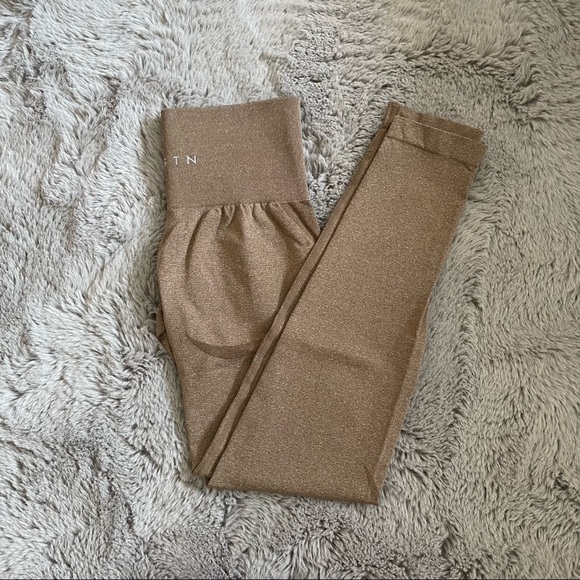 NVGTN Pants - NVGTN Contour Seamless Legging in Mocha (XS)